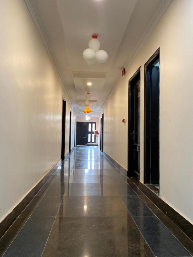 S.R Plaza Hotel Khurja Екстериор снимка