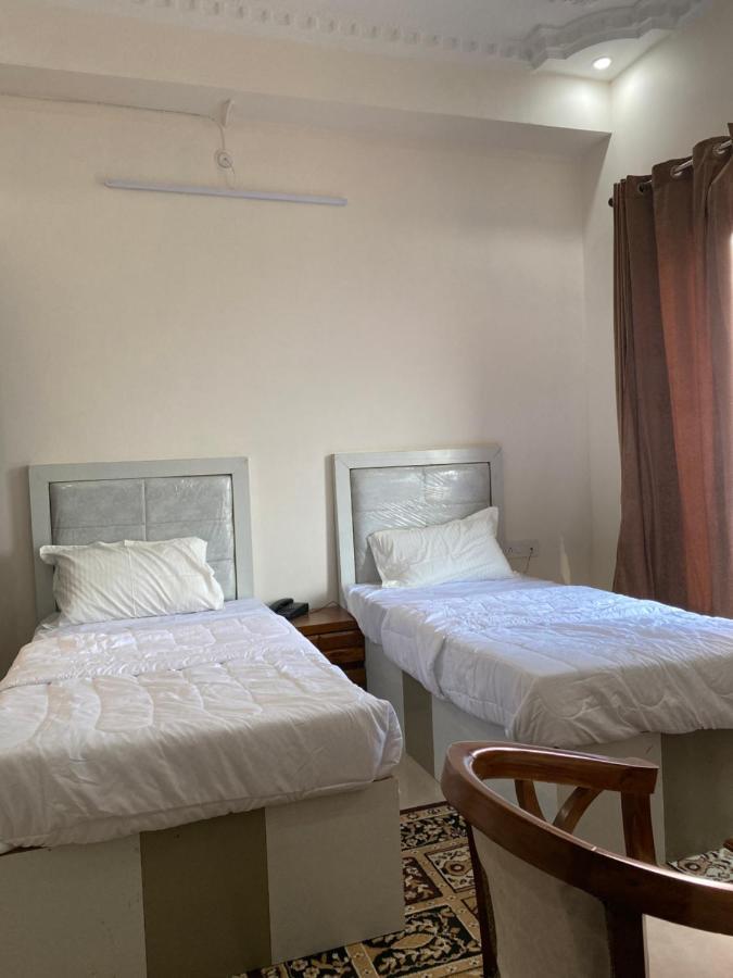 S.R Plaza Hotel Khurja Екстериор снимка